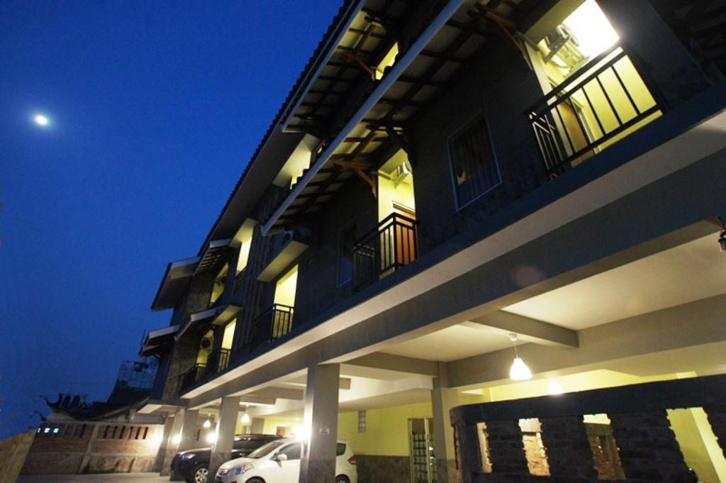 Oasis Estudio Hotel Satu Kejayan Exterior foto