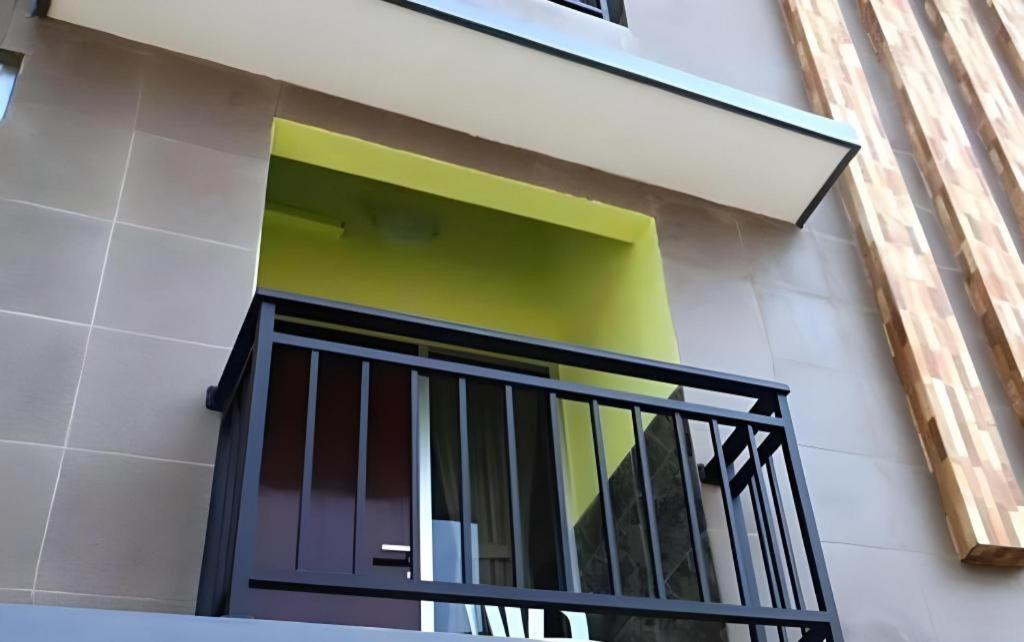Oasis Estudio Hotel Satu Kejayan Exterior foto